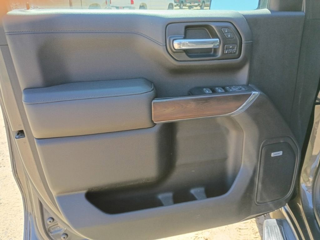 2019 GMC Sierra 1500 — interior view